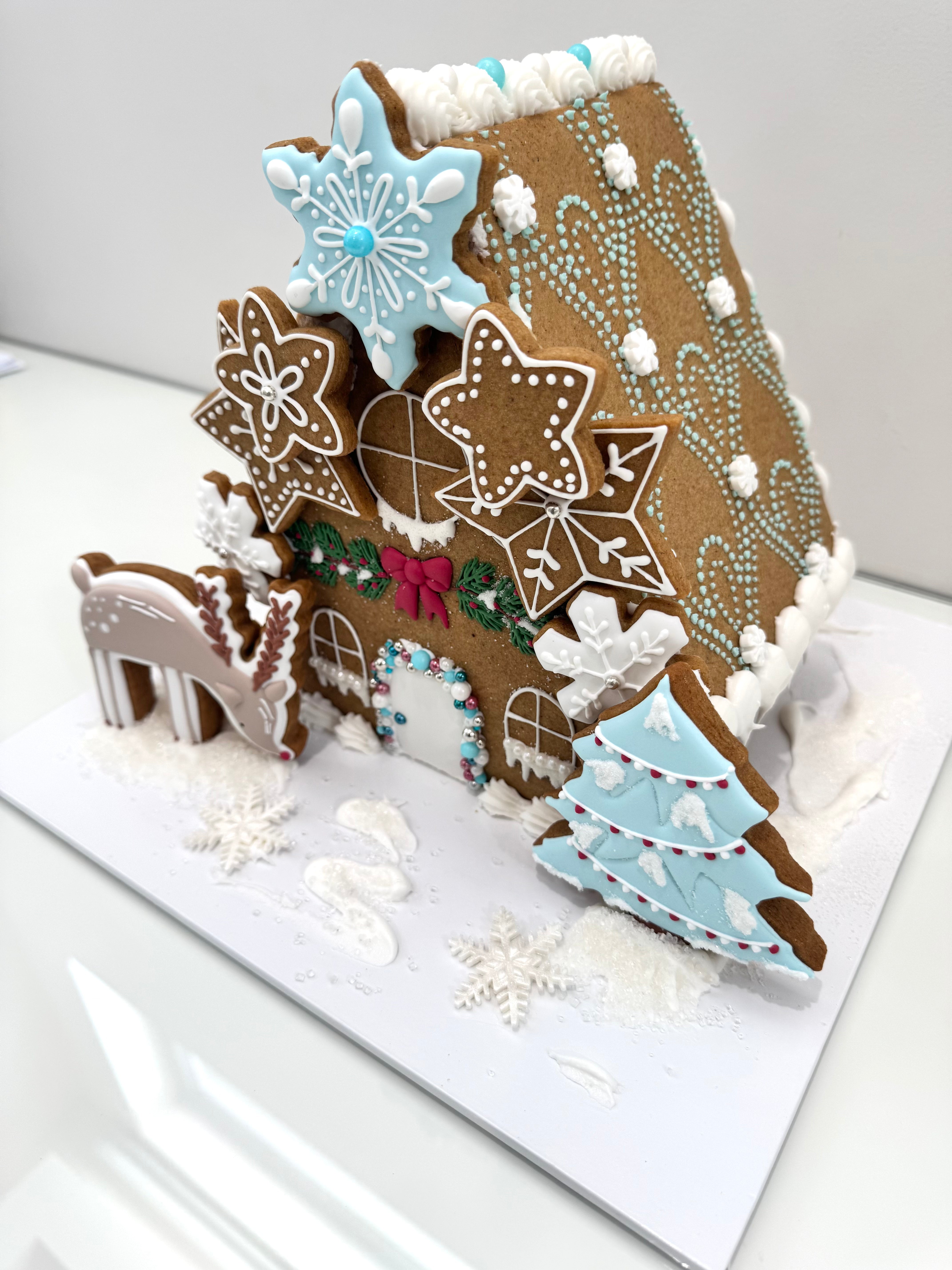 Gingerbread House (Large)